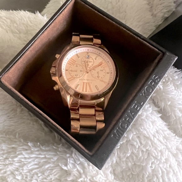 Michael Kors Rose Gold Watch - Picture 1 of 5